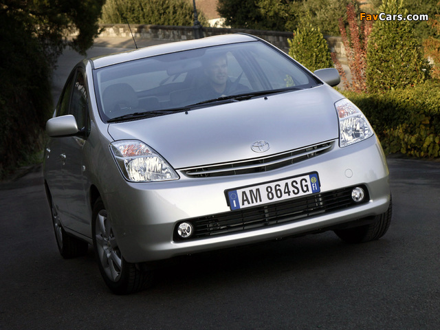 Toyota Prius (NHW20) 2003–09 photos (640 x 480)