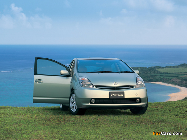Toyota Prius G (NHW20) 2003–09 pictures (640 x 480)
