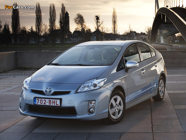 Toyota Prius Plug-In Hybrid Pre-production Test Car EU-spec (ZVW35) 2009–10 photos (640 x 480)