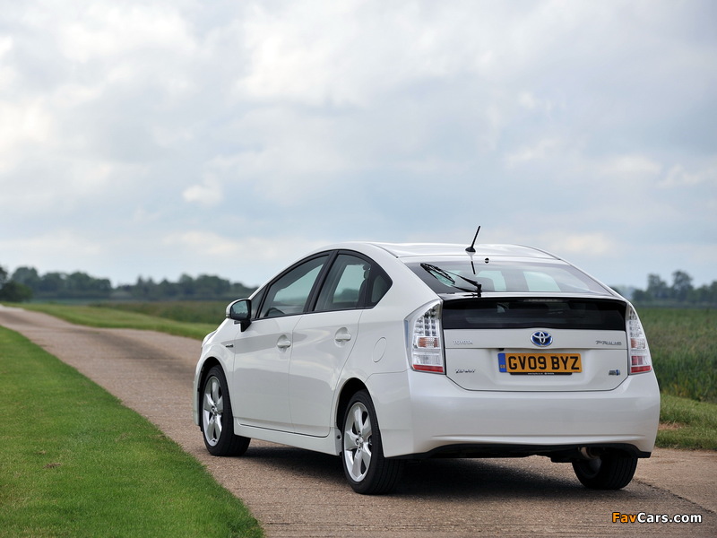 Toyota Prius UK-spec (ZVW30) 2009–11 wallpapers (800 x 600)