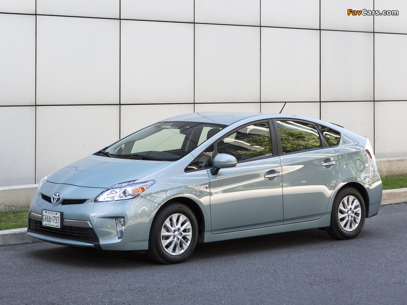 Toyota Prius Plug-In Hybrid US-spec (ZVW35) 2011 images (800 x 600)