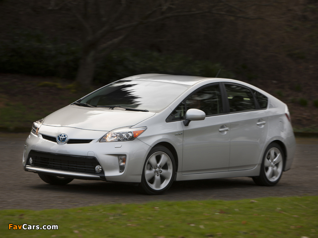 Toyota Prius US-spec (ZVW30) 2011 images (640 x 480)