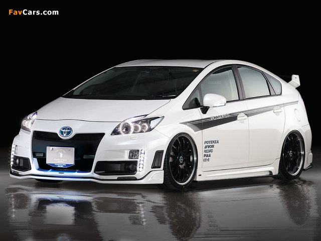 Tommykaira Toyota Prius RR-GT (ZVW35) 2011 images (640 x 480)