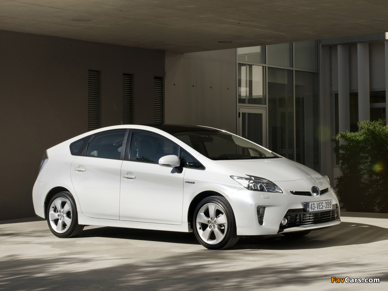 Toyota Prius (ZVW30) 2011 images (800 x 600)