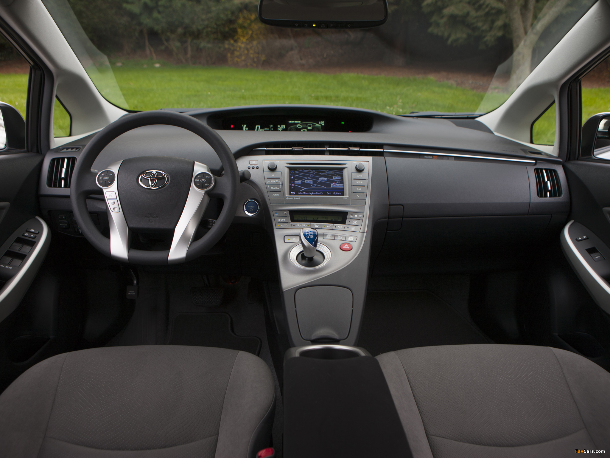 Toyota Prius US-spec (ZVW30) 2011 pictures (2048 x 1536)