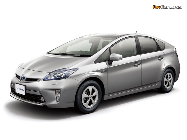 Toyota Prius PHV G Leather Package (ZVW35) 2011 pictures (640 x 480)