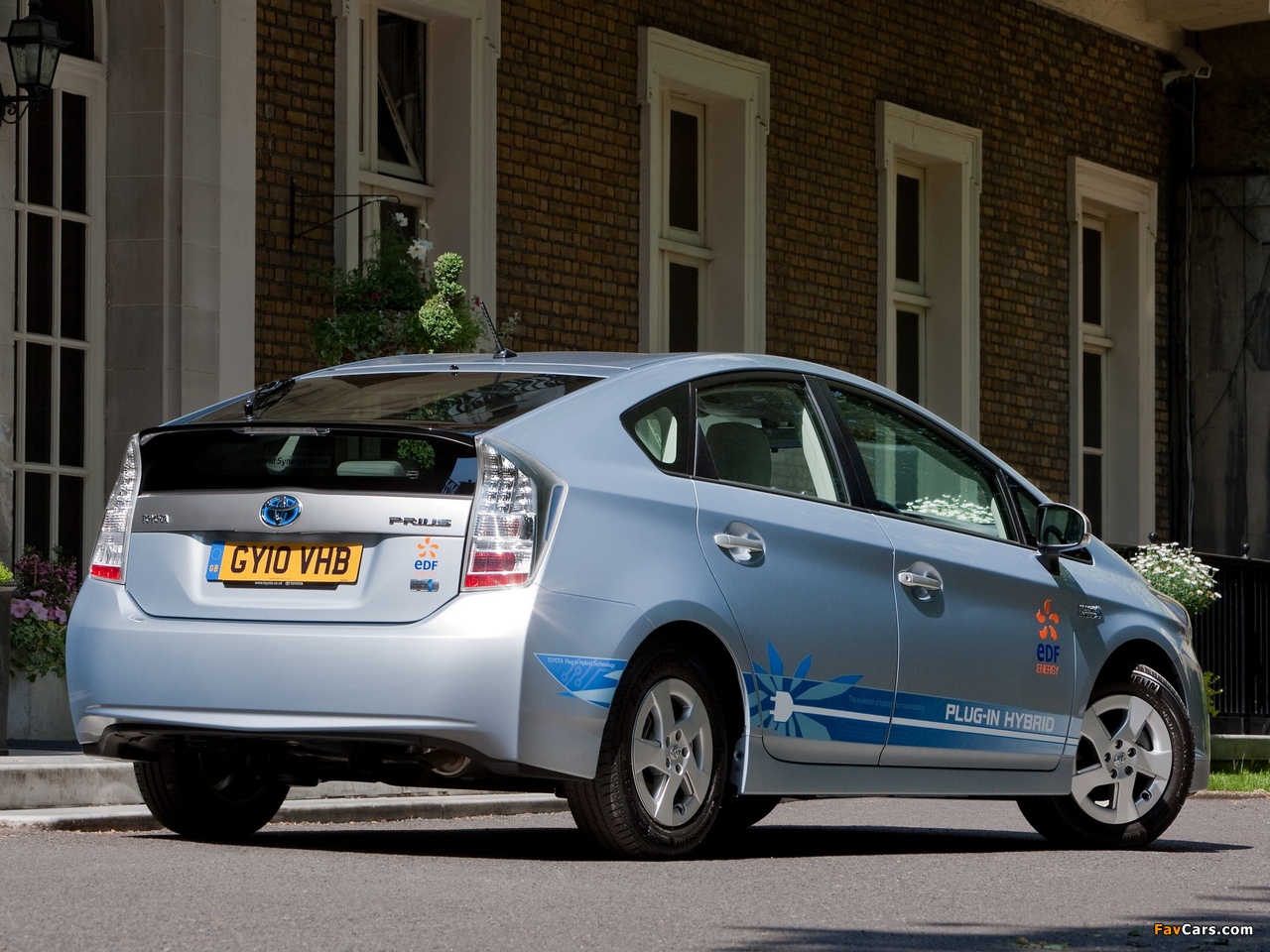 Toyota Prius Plug-In Hybrid Pre-production Test Car UK-spec (ZVW35) 2009–10 wallpapers (1280 x 960)
