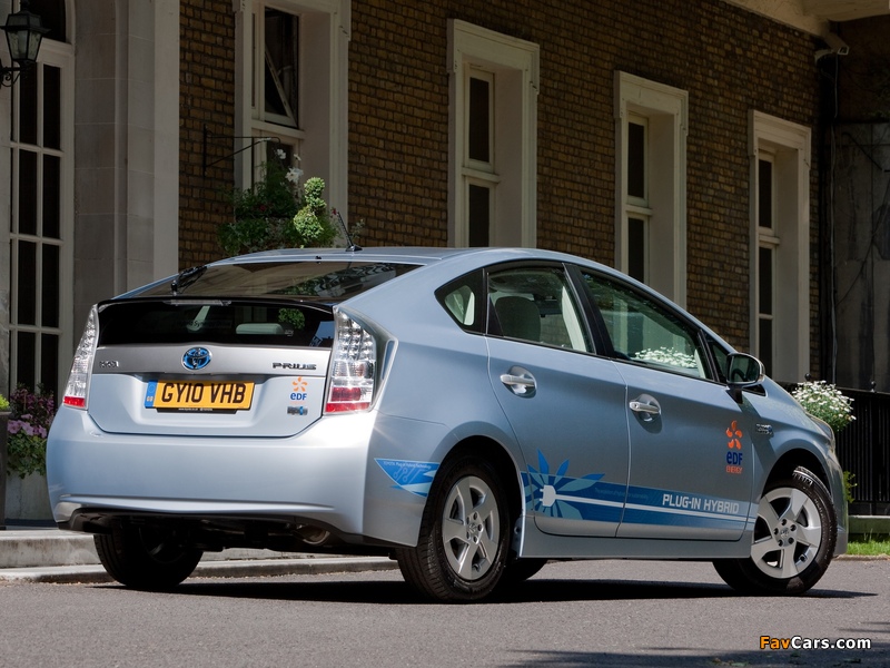 Toyota Prius Plug-In Hybrid Pre-production Test Car UK-spec (ZVW35) 2009–10 wallpapers (800 x 600)