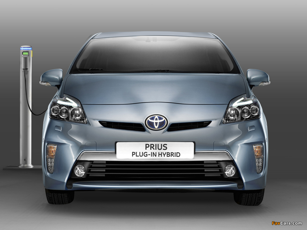 Toyota Prius Plug-In Hybrid (ZVW35) 2011 wallpapers (1024 x 768)