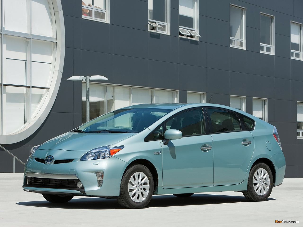 Toyota Prius Plug-In Hybrid US-spec (ZVW35) 2011 wallpapers (1280 x 960)