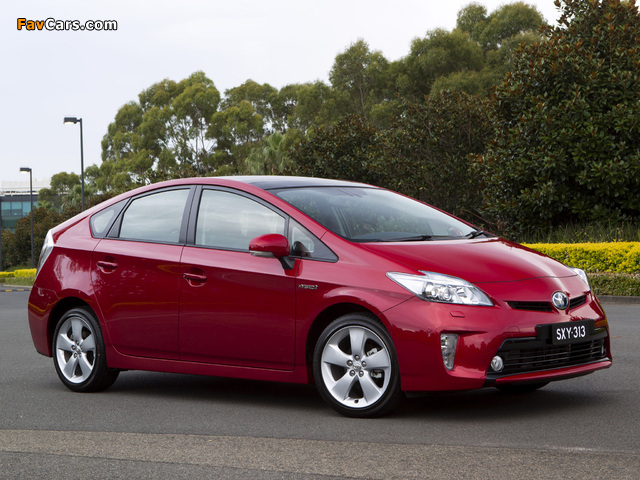 Toyota Prius AU-spec (ZVW30) 2012 wallpapers (640 x 480)