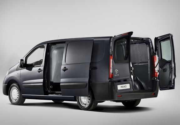 Pictures of Toyota ProAce Van Long 2013