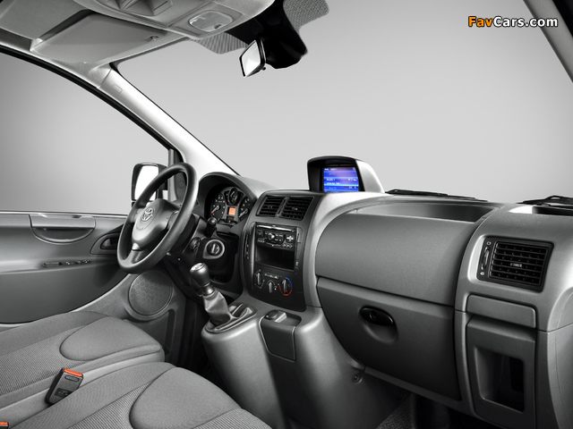 Toyota ProAce Van Long 2013 images (640 x 480)