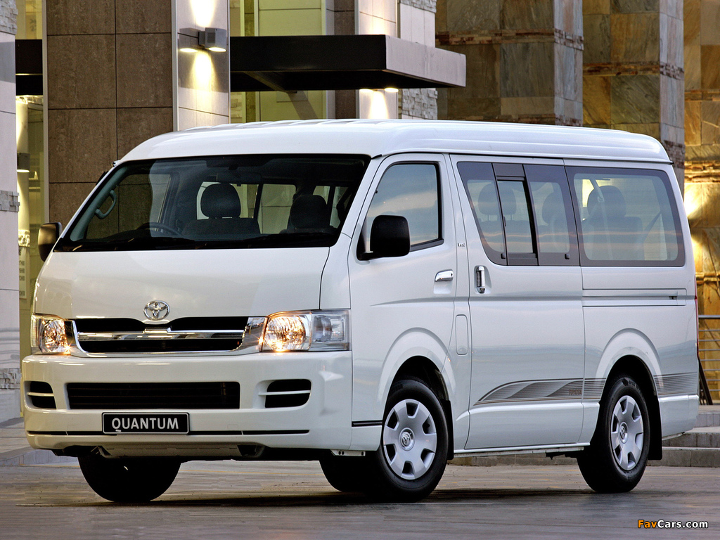 Images of Toyota Quantum Bus 2004 (1024 x 768)