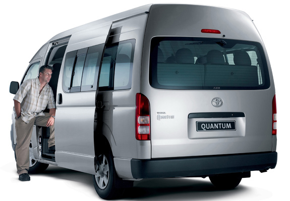 Pictures of Toyota Quantum High Roof Bus 2004