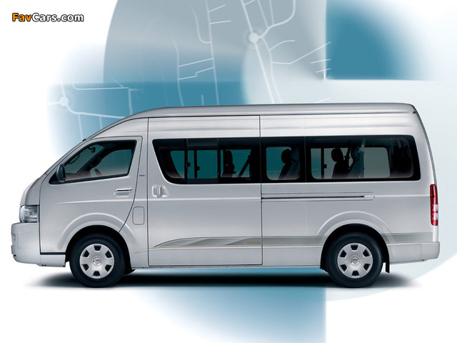 Toyota Quantum High Roof Bus 2004 wallpapers (640 x 480)