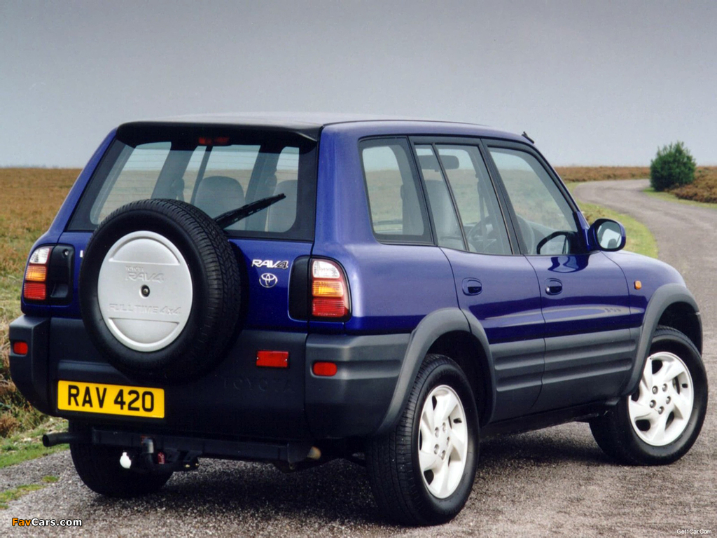 Images of Toyota RAV4 5-door UK-spec 1998–2000 (1024 x 768)