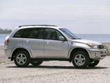 Images of Toyota RAV4 US-spec 2000–03
