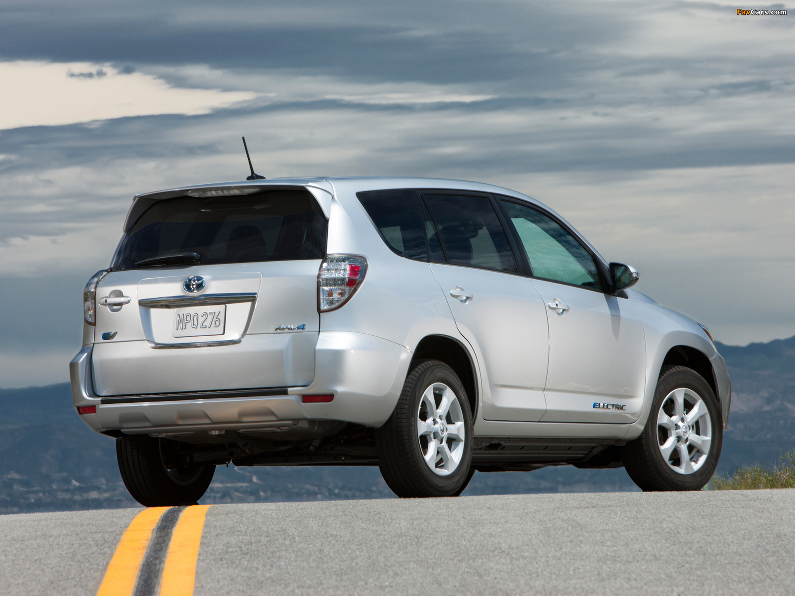 Images of Toyota RAV4 EV 2012 (1600 x 1200)