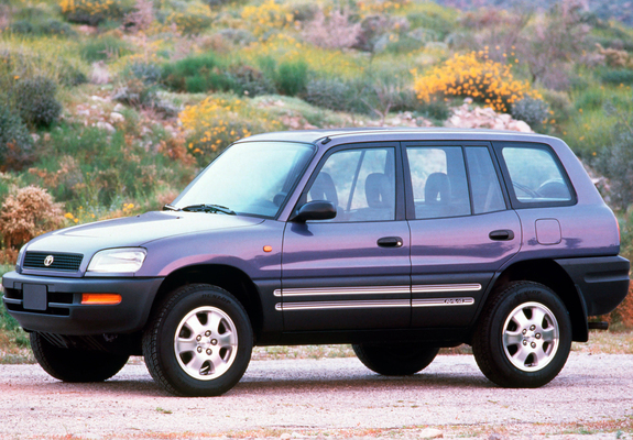 Photos of Toyota RAV4 5-door US-spec 1994–97