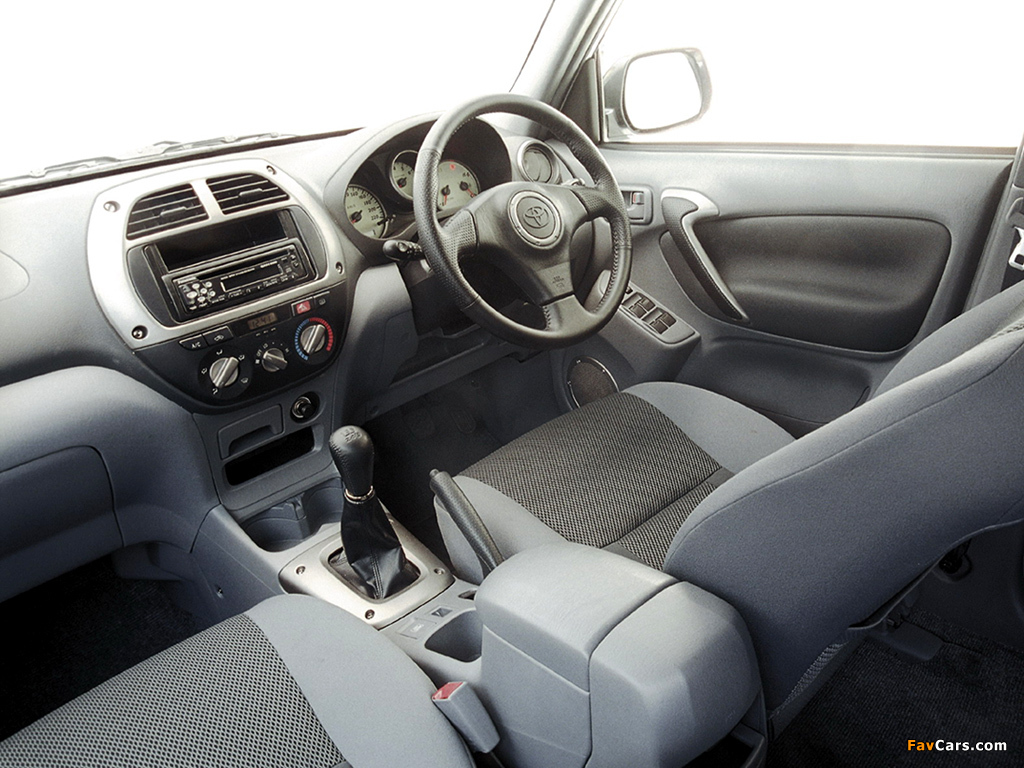 Photos of Toyota RAV4 5-door ZA-spec 2000–03 (1024 x 768)