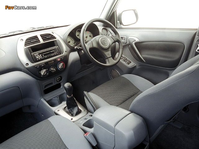 Photos of Toyota RAV4 5-door ZA-spec 2000–03 (640 x 480)