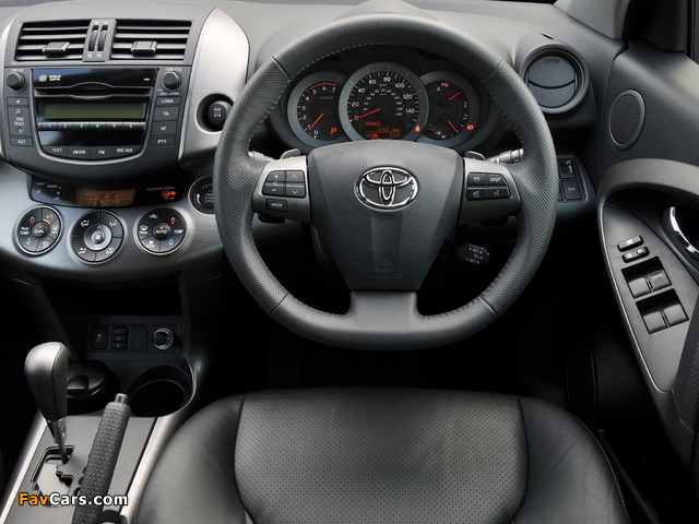 Photos of Toyota RAV4 UK-spec 2008–10 (640 x 480)