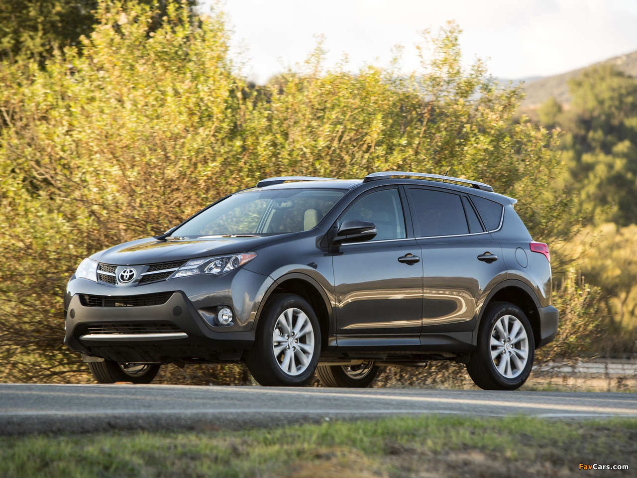 Photos of Toyota RAV4 US-spec 2013 (1280 x 960)