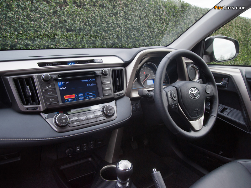 Photos of Toyota RAV4 UK-spec 2013 (800 x 600)