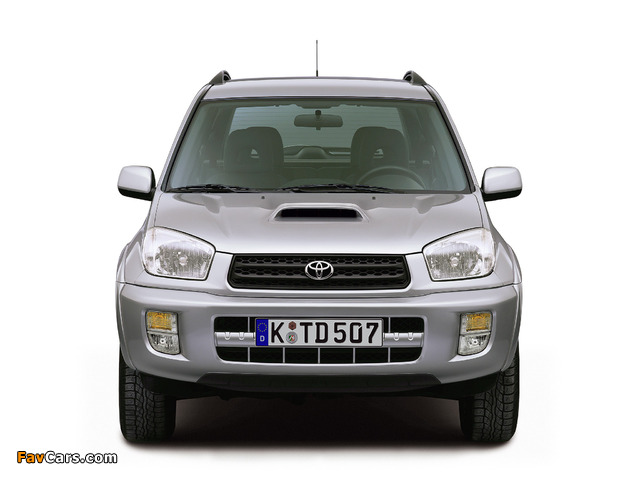 Pictures of Toyota RAV4 5-door 2000–03 (640 x 480)