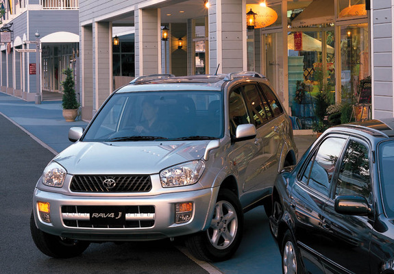 Pictures of Toyota RAV4 5-door JP-spec 2000–03