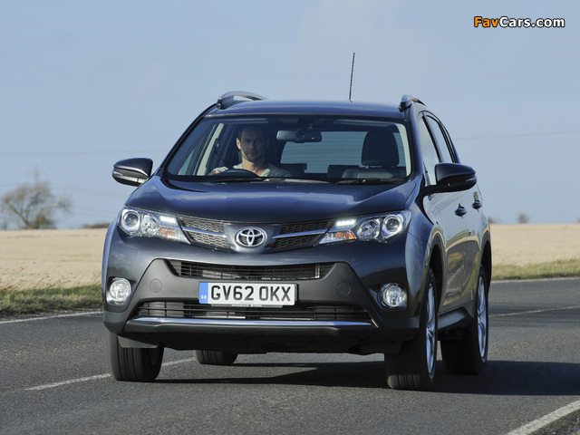 Pictures of Toyota RAV4 UK-spec 2013 (640 x 480)