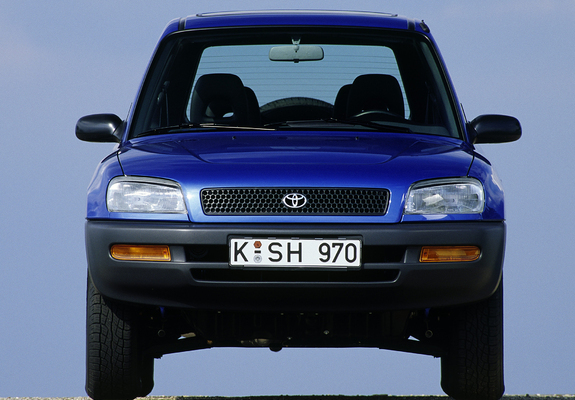 Toyota RAV4 5-door 1994–97 images