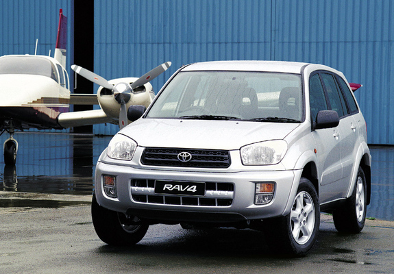 Toyota RAV4 5-door ZA-spec 2000–03 images