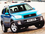 Toyota RAV4 3-door UK-spec 2000–03 photos