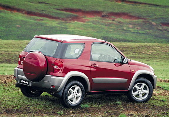 Toyota RAV4 3-door ZA-spec 2000–03 photos