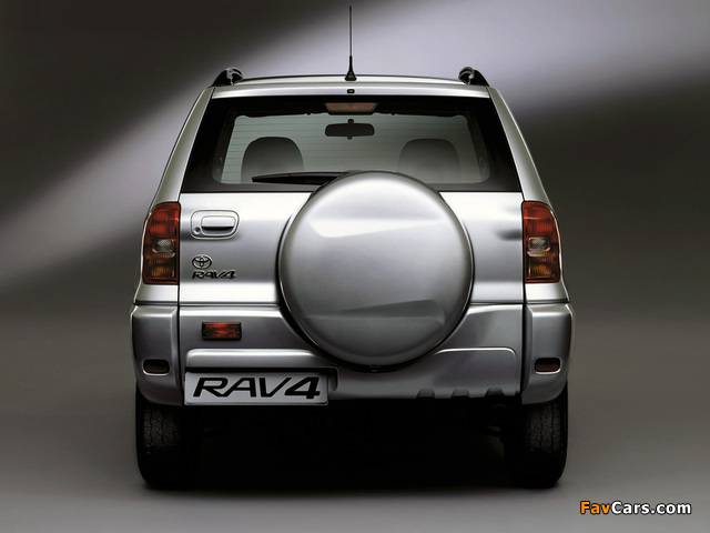 Toyota RAV4 5-door 2000–03 pictures (640 x 480)