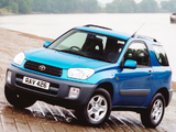 Toyota RAV4 3-door UK-spec 2000–03 pictures