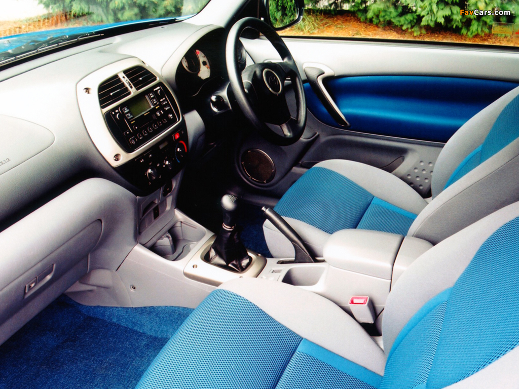 Toyota RAV4 3-door UK-spec 2000–03 wallpapers (1024 x 768)