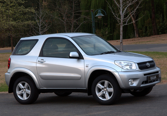 Toyota RAV4 3-door ZA-spec 2003–05 images