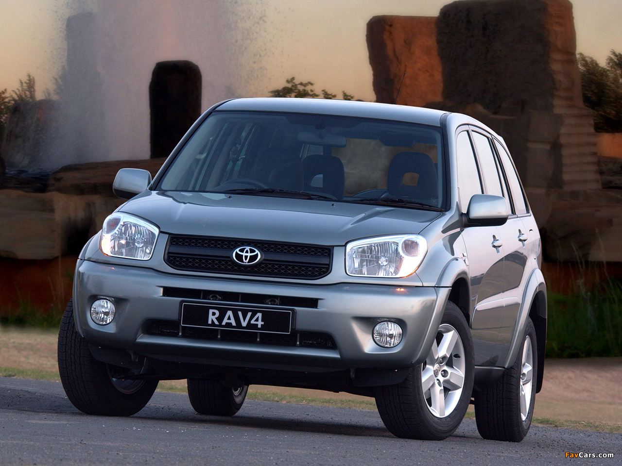 Toyota RAV4 5-door ZA-spec 2003–05 photos (1280 x 960)