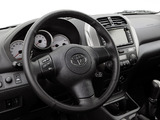 Toyota RAV4 5-door 2003–05 photos