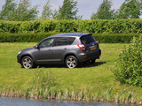 Toyota RAV4 UK-spec 2008–10 images