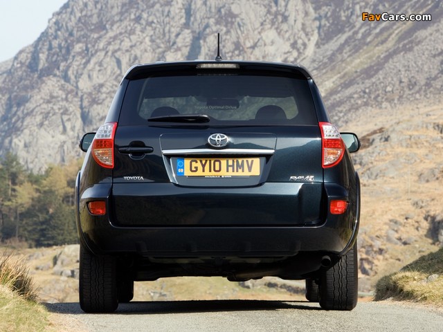 Toyota RAV4 UK-spec 2010 images (640 x 480)