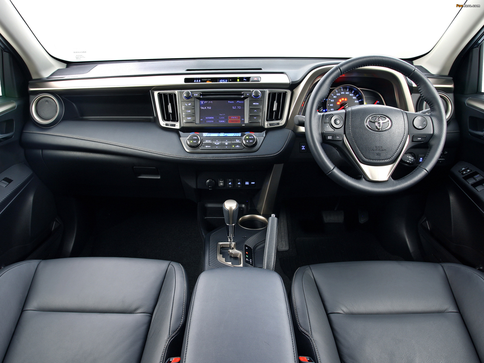 Toyota RAV4 ZA-spec 2013 images (2048 x 1536)