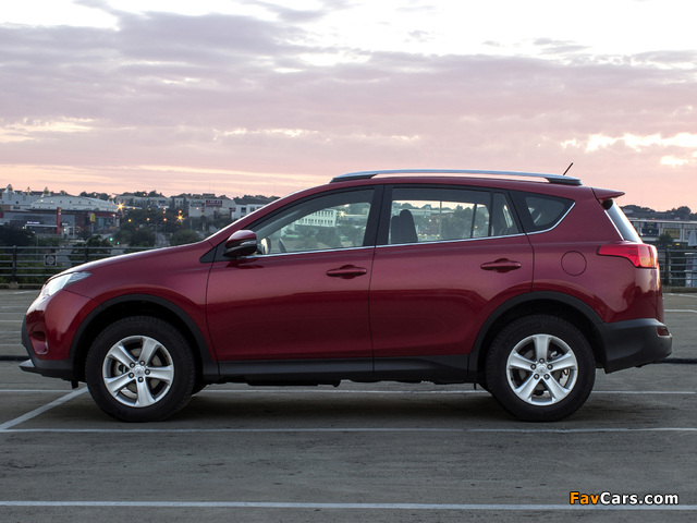 Toyota RAV4 ZA-spec 2013 pictures (640 x 480)