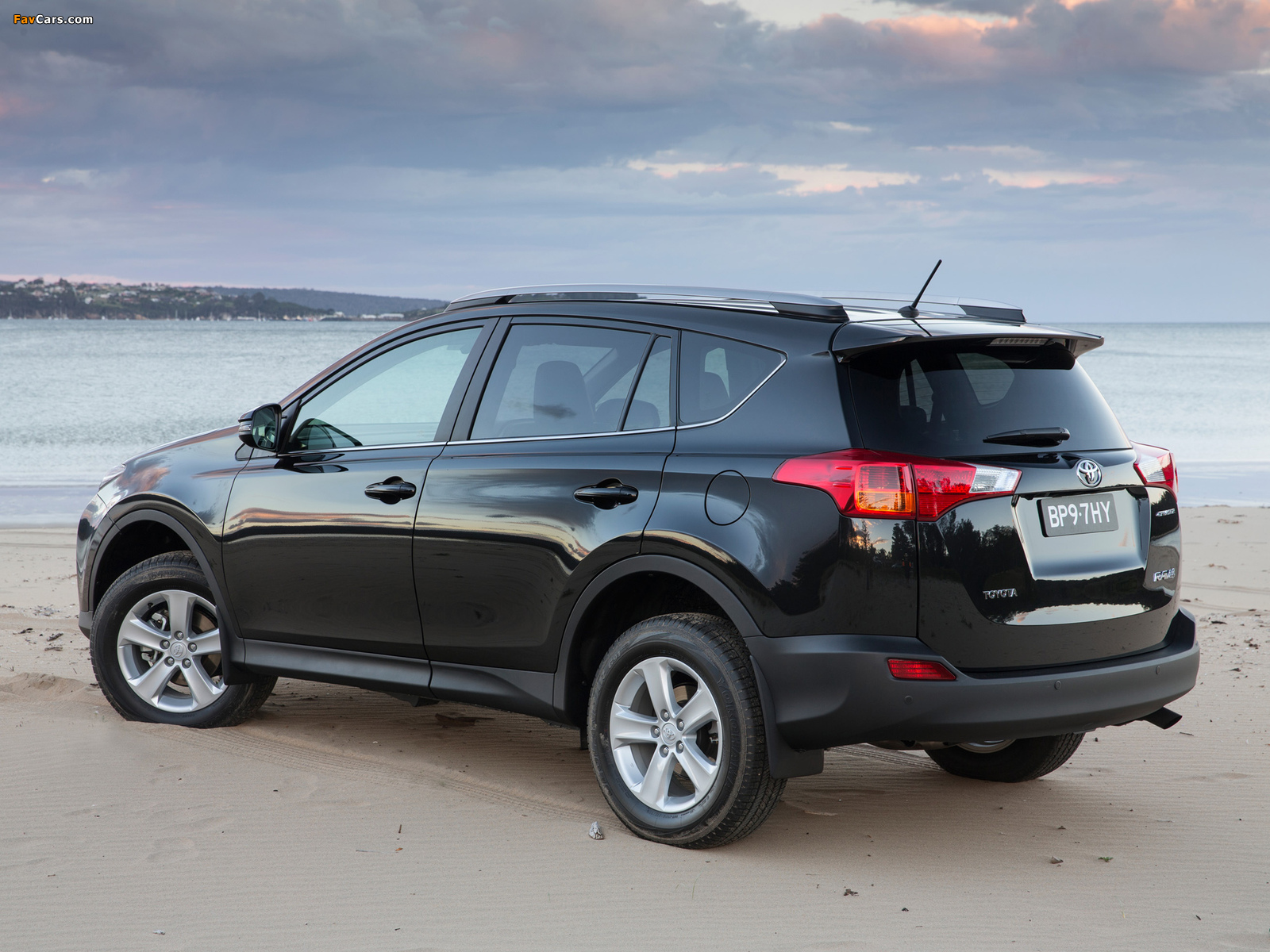 Toyota RAV4 AU-spec 2013 wallpapers (1600 x 1200)