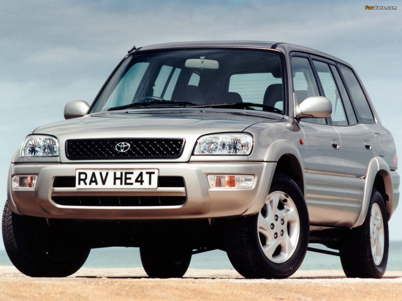 Toyota RAV4 5-door UK-spec 1998–2000 wallpapers (1280 x 960)