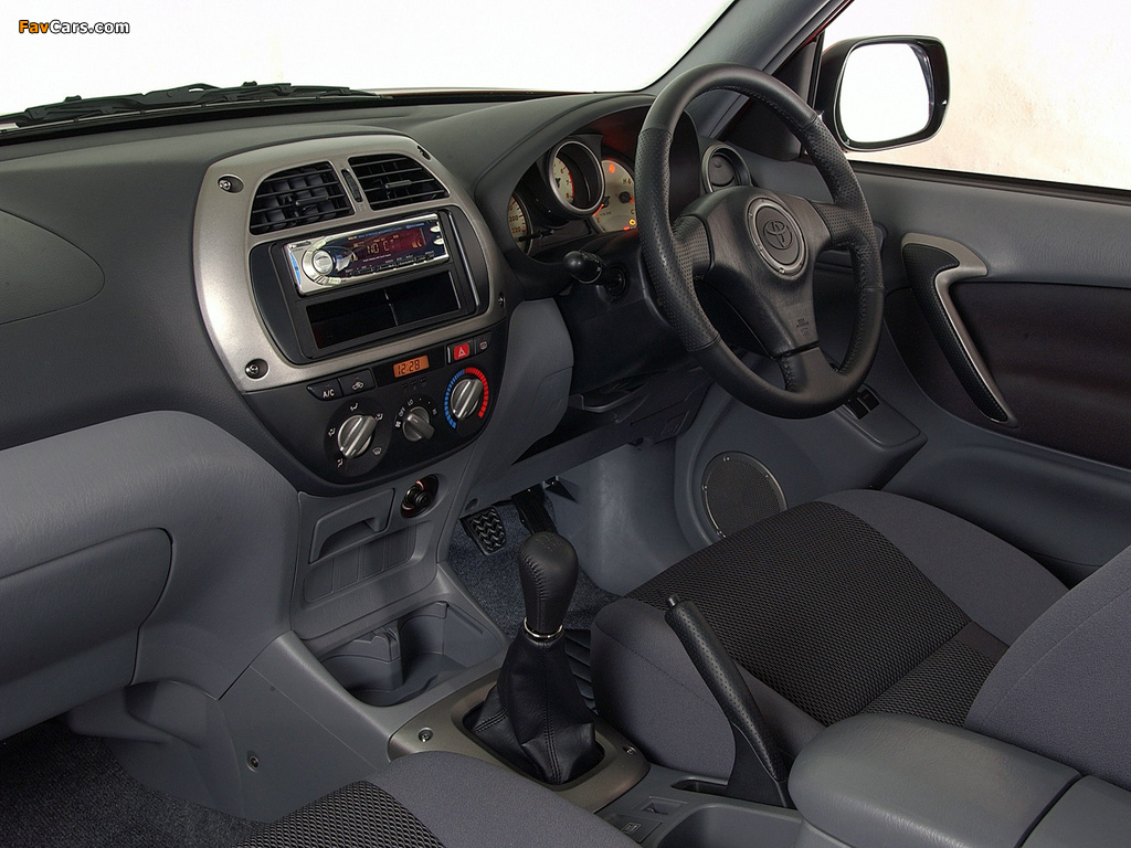 Toyota RAV4 3-door ZA-spec 2000–03 wallpapers (1024 x 768)