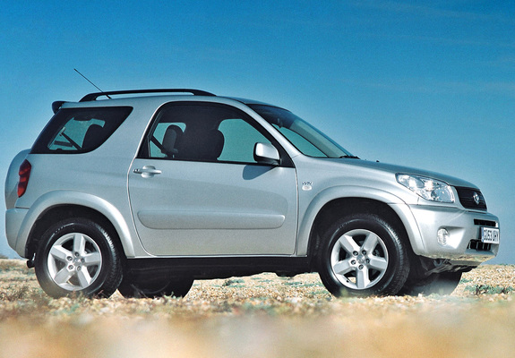 Toyota RAV4 3-door UK-spec 2003–05 wallpapers